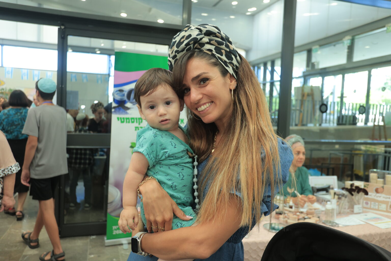 לשצמוח באימהות